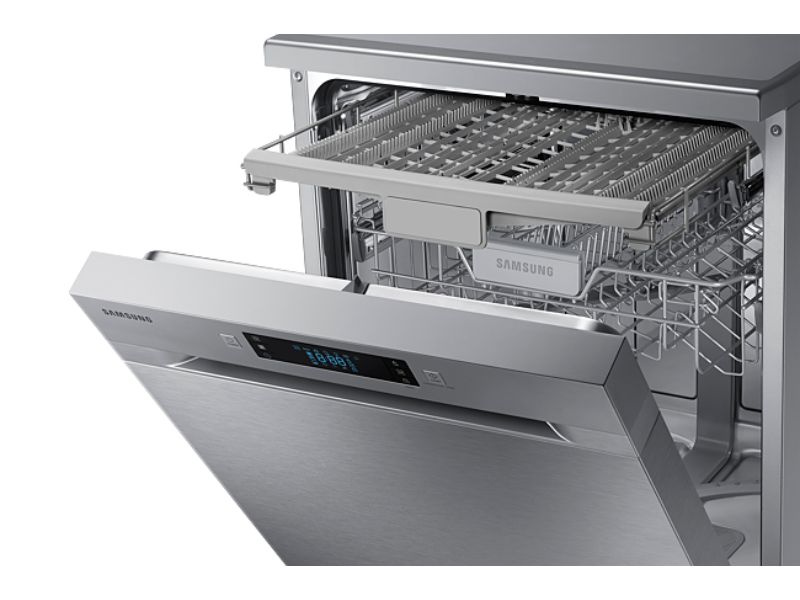 Samsung-104160122-ar-freestanding-dw60m6050fs-bg-detail-silver-532242776--Download-Source--zoom